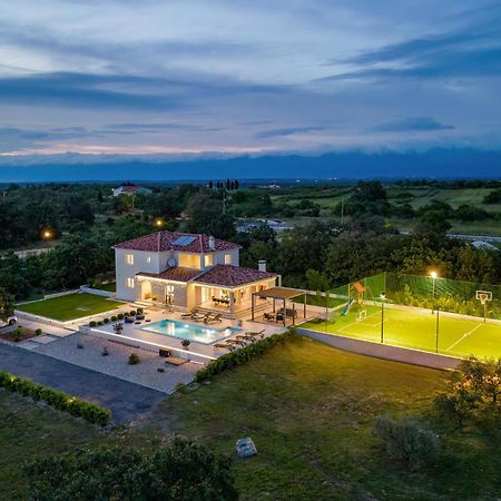Villa Lumi Murvica  외부 사진