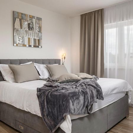 Villa Lumi Murvica  외부 사진